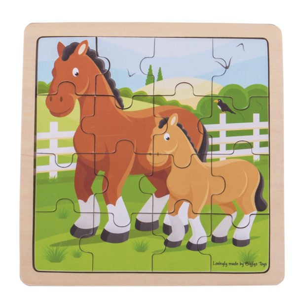 Ce puzzle à encastrement en bois à 16 pièces sur le thème du cheval est fait pour les petits qui deviennent grands !