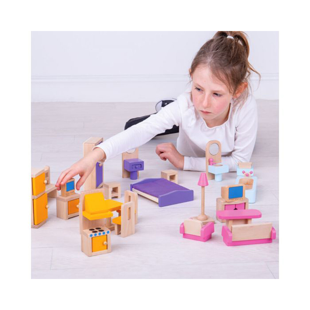 Ces meubles en bois pour maison de poupées sont parfaits pour meubler entièrement votre maison... de poupées.