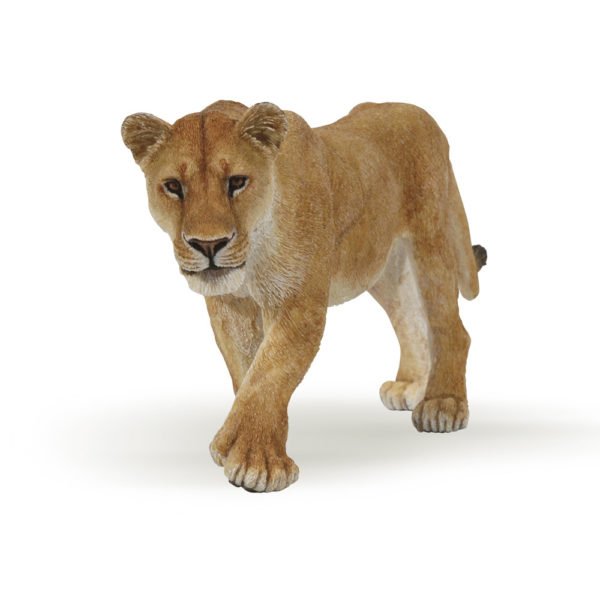 Avec la figurine Lionne, découvrez la vie sauvage comme si vous y étiez ! Les animaux viennent à votre rencontre et se laissent apprivoiser.