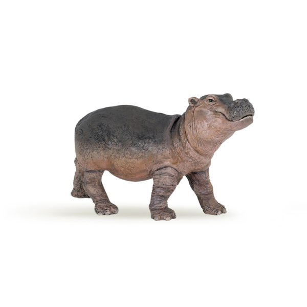 Avec la figurine Bébé Hippopotame, découvrez la vie sauvage comme si vous y étiez ! Les animaux viennent à votre rencontre et se laissent apprivoiser.