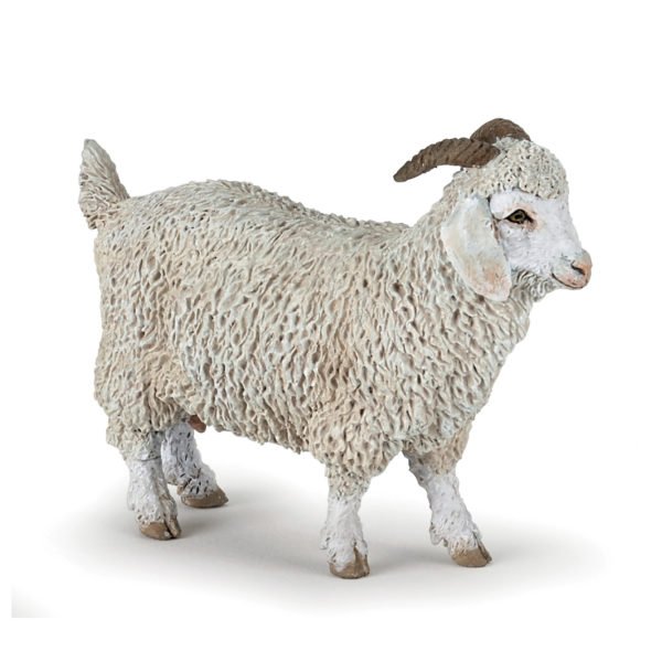 La figurine Chèvre angora fait partie des animaux de la ferme que petits et grands auront plaisir à animer.