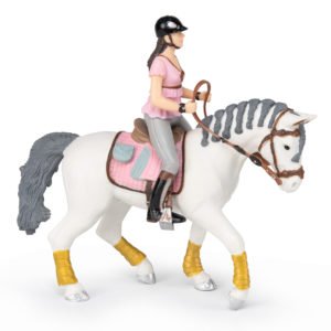 Cavalière fashion rose et son cheval