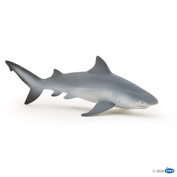 La figurine Requin bouledogue propose un plongeon dans les mers et les océans. On y découvrira toutes sortes de créatures marines que les petits et les grands auront plaisir à animer.