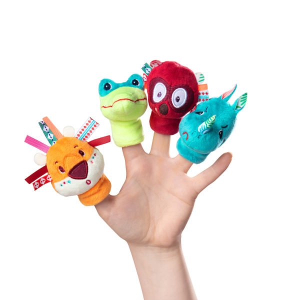 Quatre marionnettes à doigts sur le thème des animaux de la jungle pour amuser Bébé