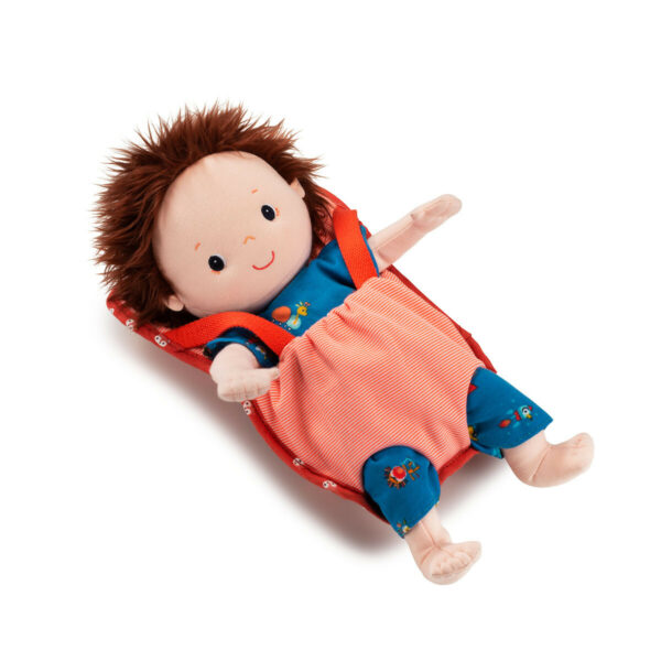 Le porte bébé est un accessoire de poupée indispensable qui permet de ne jamais se séparer de sa poupée ou de son doudou favori !