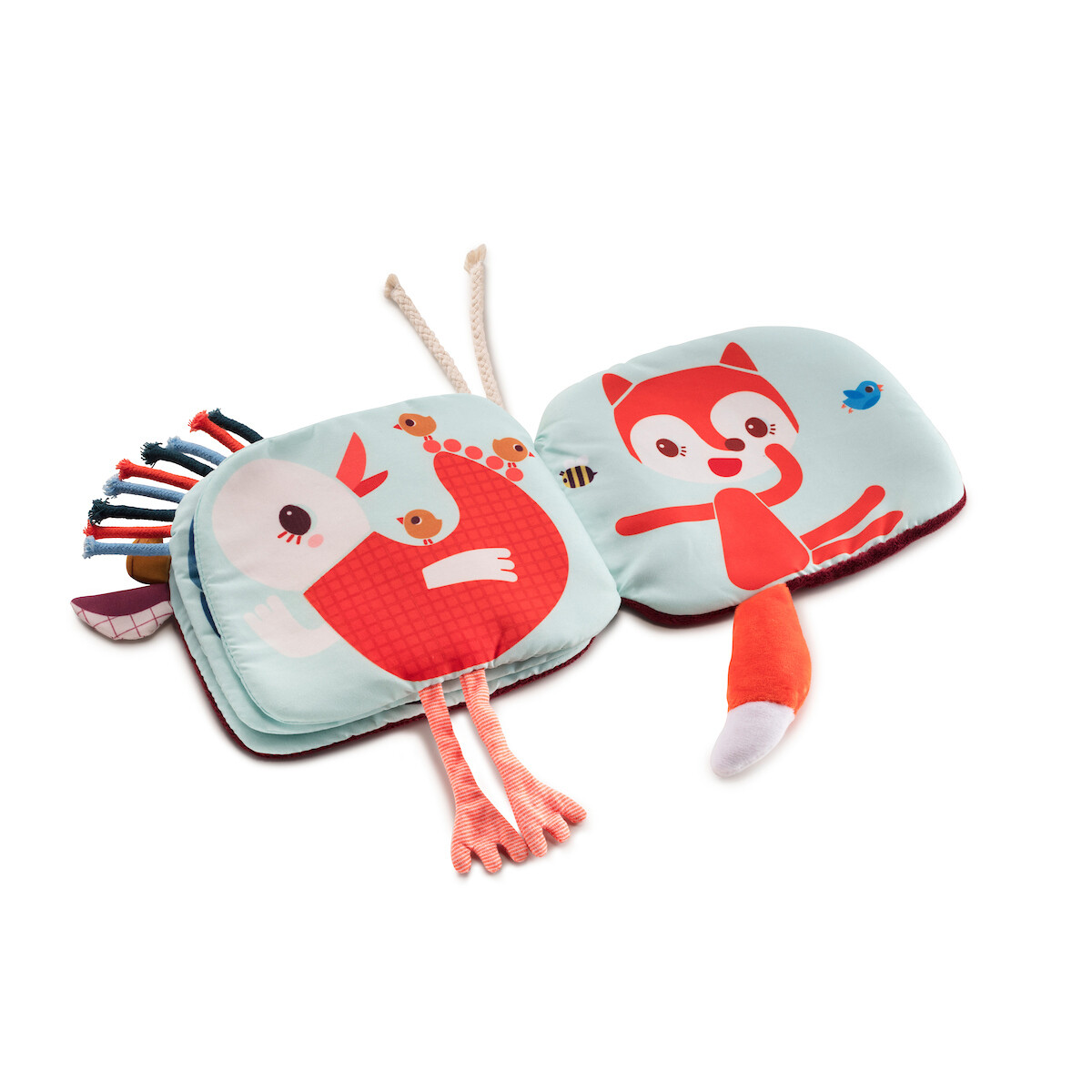 Qui se cache derrière Rosalie ? De quoi titiller la curiosité de bébé, l'amuser et vous offrir de merveilleux instants à partager ! Le livre d'éveil Qui se cache derrière ?... est une bonne idée de cadeau éducatif et amusant à offrir aux bébés.