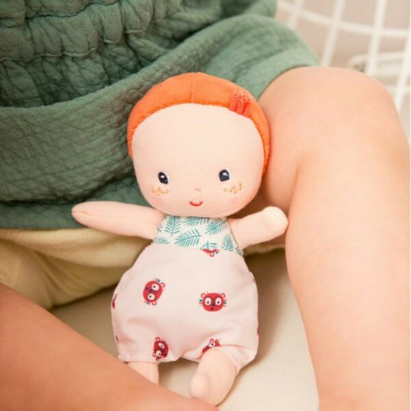 Première poupée, bébé Nahé