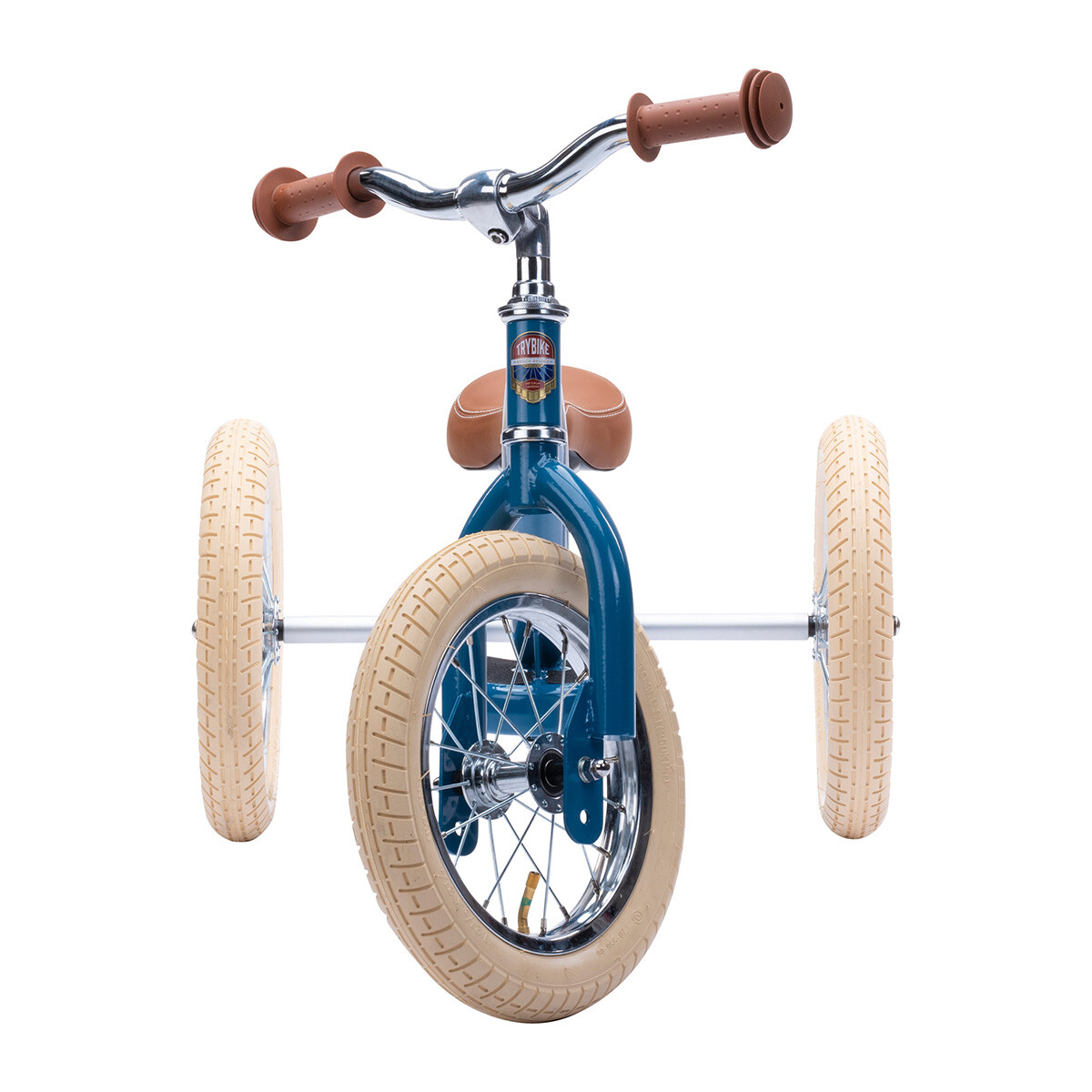 L’enfant apprend avec aisance l ‘équilibre dont il aura besoin plus tard pour faire du vélo. L’autre point fort est son disque arrière spécialement conçu pour s’abaisser ou s’élever et pour ajuster l’empattement. Il permet à l’enfant d’avoir une assise adaptée, avec le réglage rapide de la selle et de la hauteur de la roue avant.