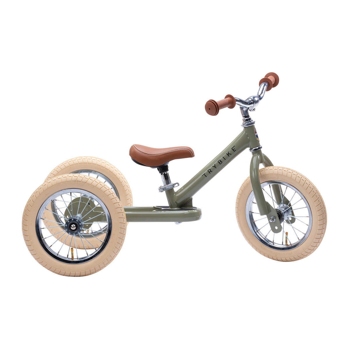 tricycle-transformable-vert L’enfant apprend avec aisance l ‘équilibre dont il aura besoin plus tard pour faire du vélo. L’autre point fort est son disque arrière spécialement conçu pour s’abaisser ou s’élever et pour ajuster l’empattement. Il permet à l’enfant d’avoir une assise adaptée, avec le réglage rapide de la selle et de la hauteur de la roue avant.