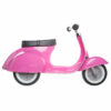 Ce splendide scooter vespa en métal de couleur rose ressemble à s'y méprendre au célèbre scooter vespa italien, à la différence qu'il n'y a pas de moteur !