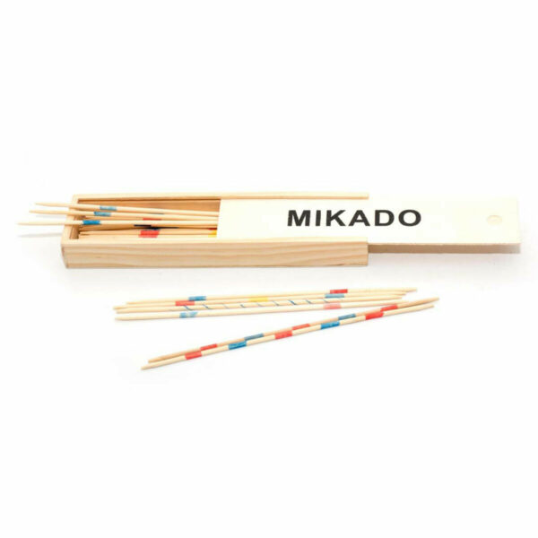 Ce jeu du MIKADO en bois de 18 cm est présenté dans un élégant plumier en bois.