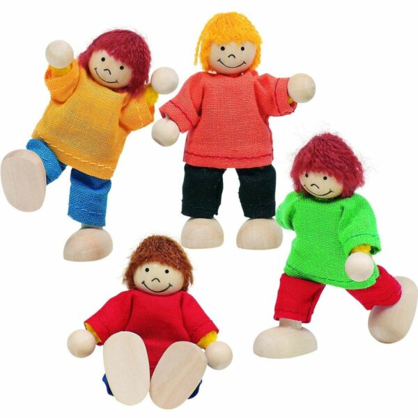 Ces 4 poupées en bois, les enfants sont parfaites pour jouer et raconter leurs aventures.