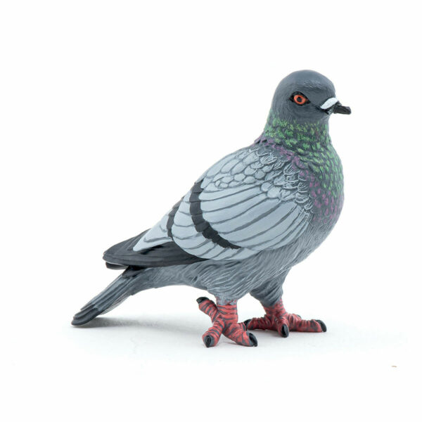 La figurine Pigeon fait partie des figurines oiseaux sauvages que les petits et les grands auront plaisir à animer.