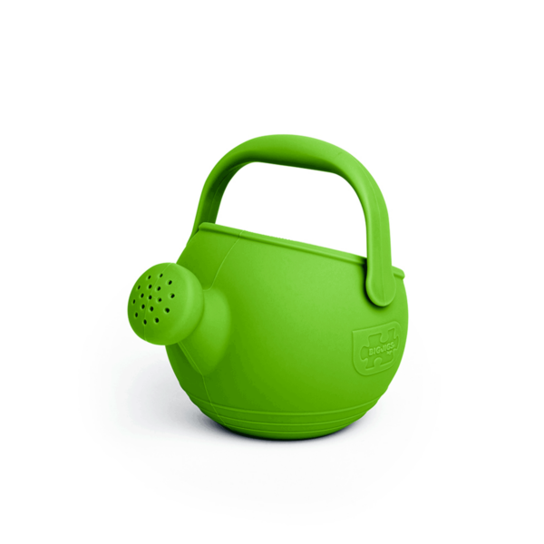 Cet arrosoir vert écologique est l'accessoire indispensable pour les activités de plein air des enfants