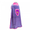 Découvrez cette superbe cape de chevalier médiéval de couleur violette avec des bordures roses.