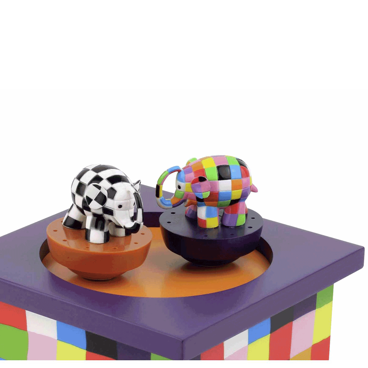 Cette boîte à musique en bois émerveillera votre enfant.