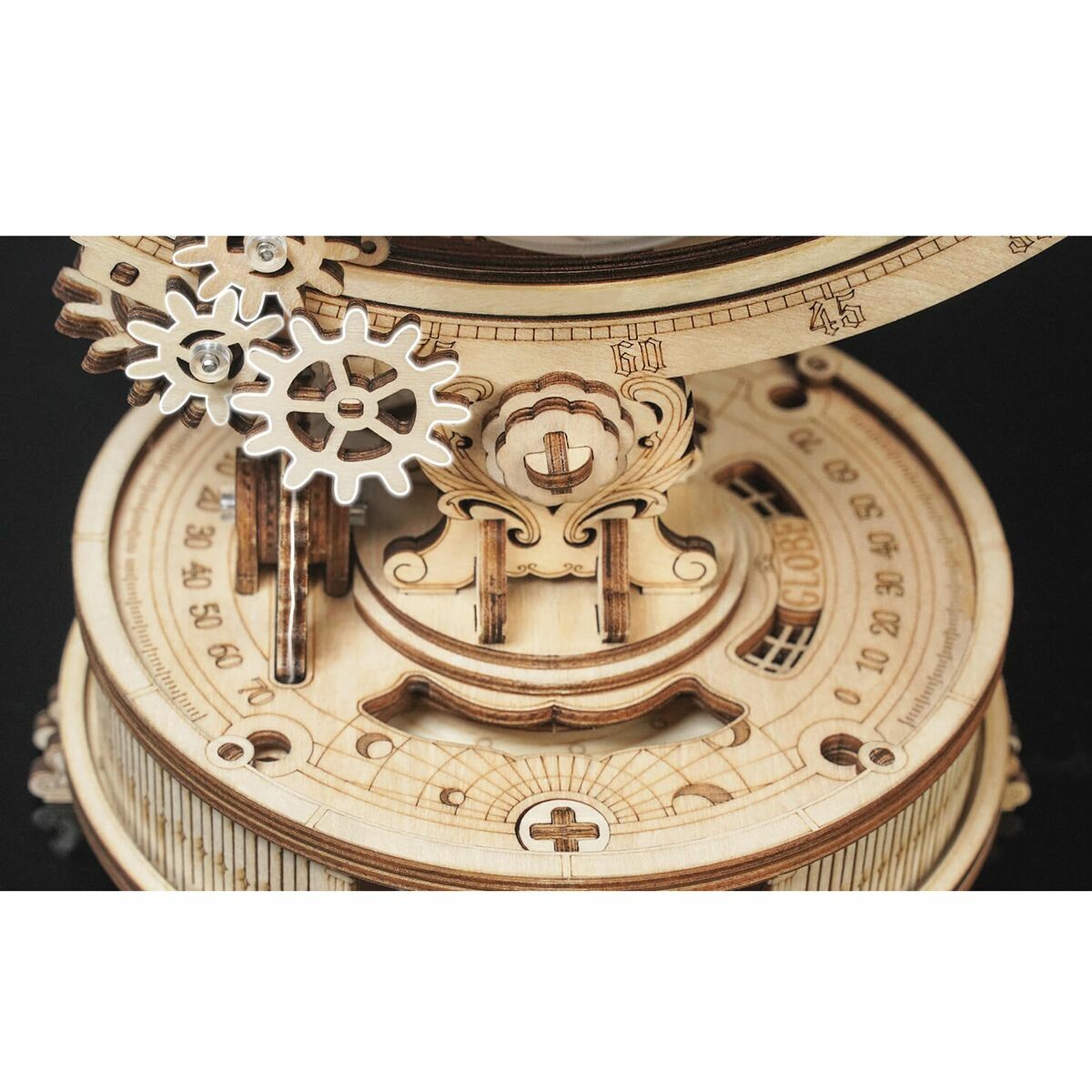 Les Pièces sont numérotées et le guide de montage vous permettra de finaliser le montage de cette pièce d'exception.