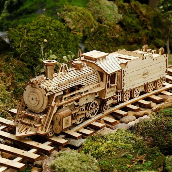 La Locomotive À Vapeur est un modèle réduit d'un ancien train à vapeur des années 1860