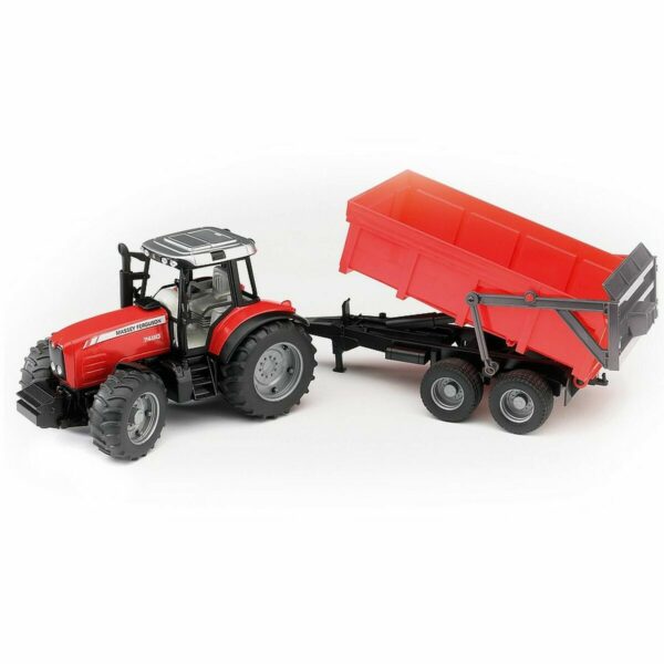 Découvrez cette reproduction à l'échelle 1:16. Avec ce superbe Tracteur rouge Massey Ferguson 7480 avec remorque à benne basculante, les apprentis agriculteurs peuvent s'occuper de leurs champs sans difficulté !