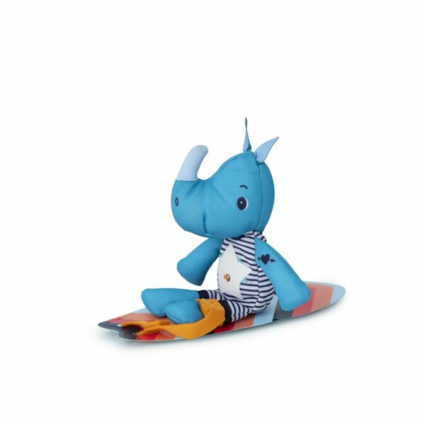 Marius glisse sur les vagues avec sa planche de surf magique. Des dessins apparaissent sur sa combinaison et sur sa planche quand il se jette à l’eau. Attention aux vagues, en route pour une session de surf !