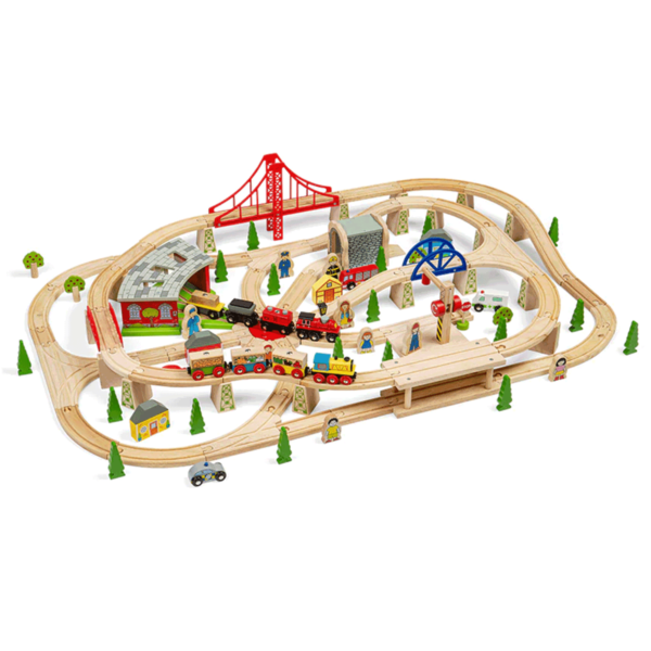 Le circuit de train en bois est composé de 130 pièces.