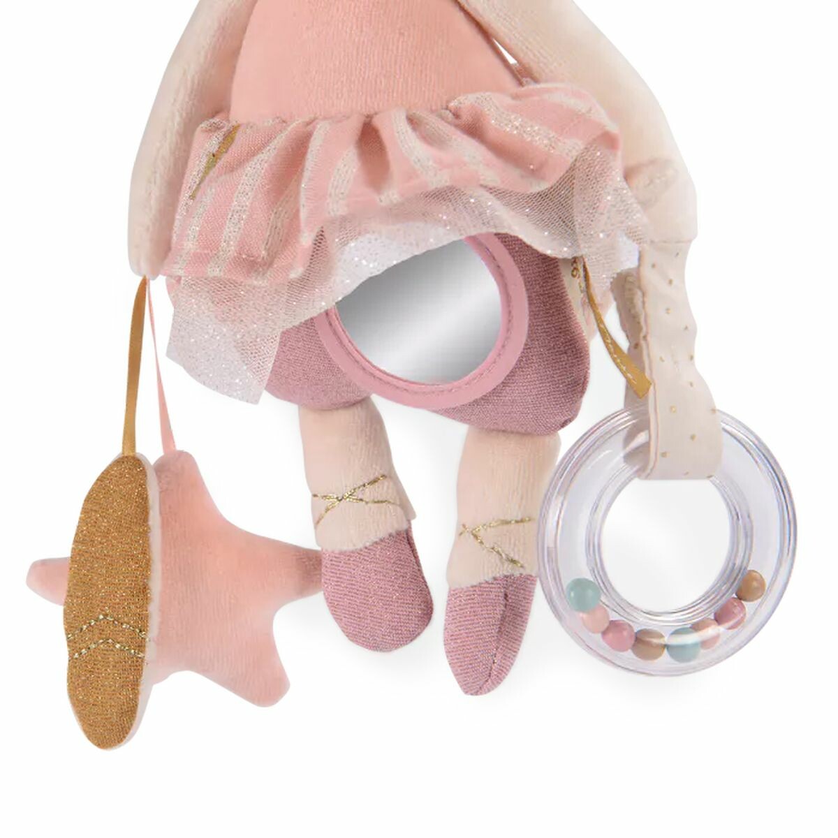 Peluche-Souris-Rose-activites-suspendre-Bidiboule Elle tient dans ses pattes, un anneau à billes, une étoile qui fait dilling, une feuille au bruit de papier froissé et cache un miroir sous son tutu…