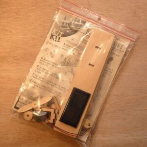 Kit en Bois Avion Biplan Energie Solaire